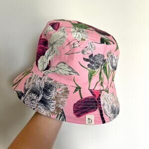 NWOT Floral Bucket Hat